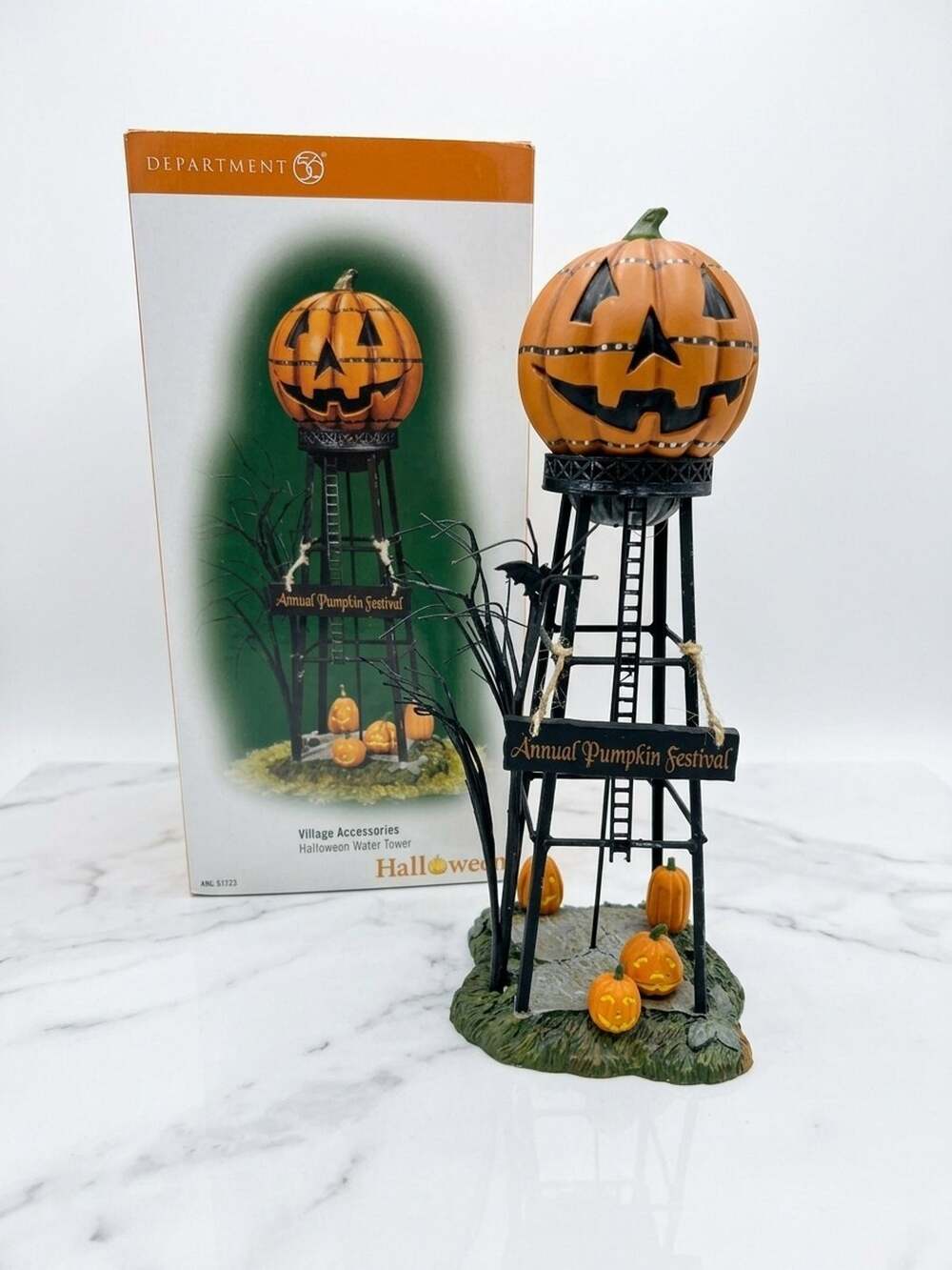 Department 56 Halloween Village Halloween Water Tower #56.53223 Pumpkin In Box